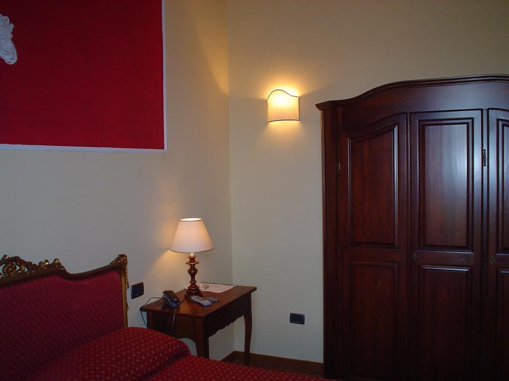 Petit Chateau Montecatini Terme Exterior foto